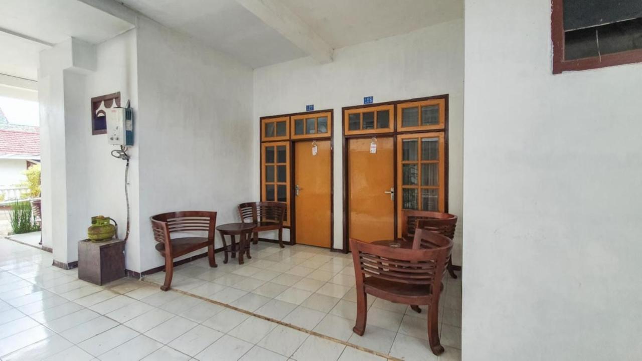 Reddoorz At Pujon Malang Batu (East Java) Exterior foto